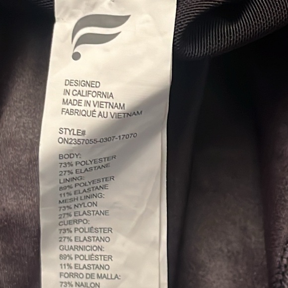 New Fabletics Motion365+ Shine Jumpsuit Black Size XXL/1X Faux Leather Catsuit - Picture 14 of 16